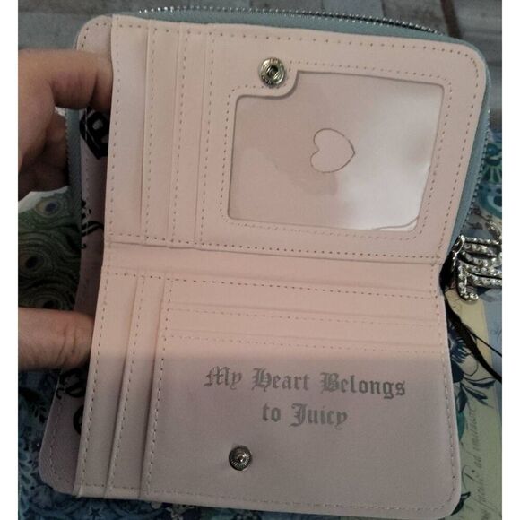 NWT~JUICY COUTURE Rhinestone Denim Take the Lead Multi Compartment Bifold Wallet - Picture 3 of 4